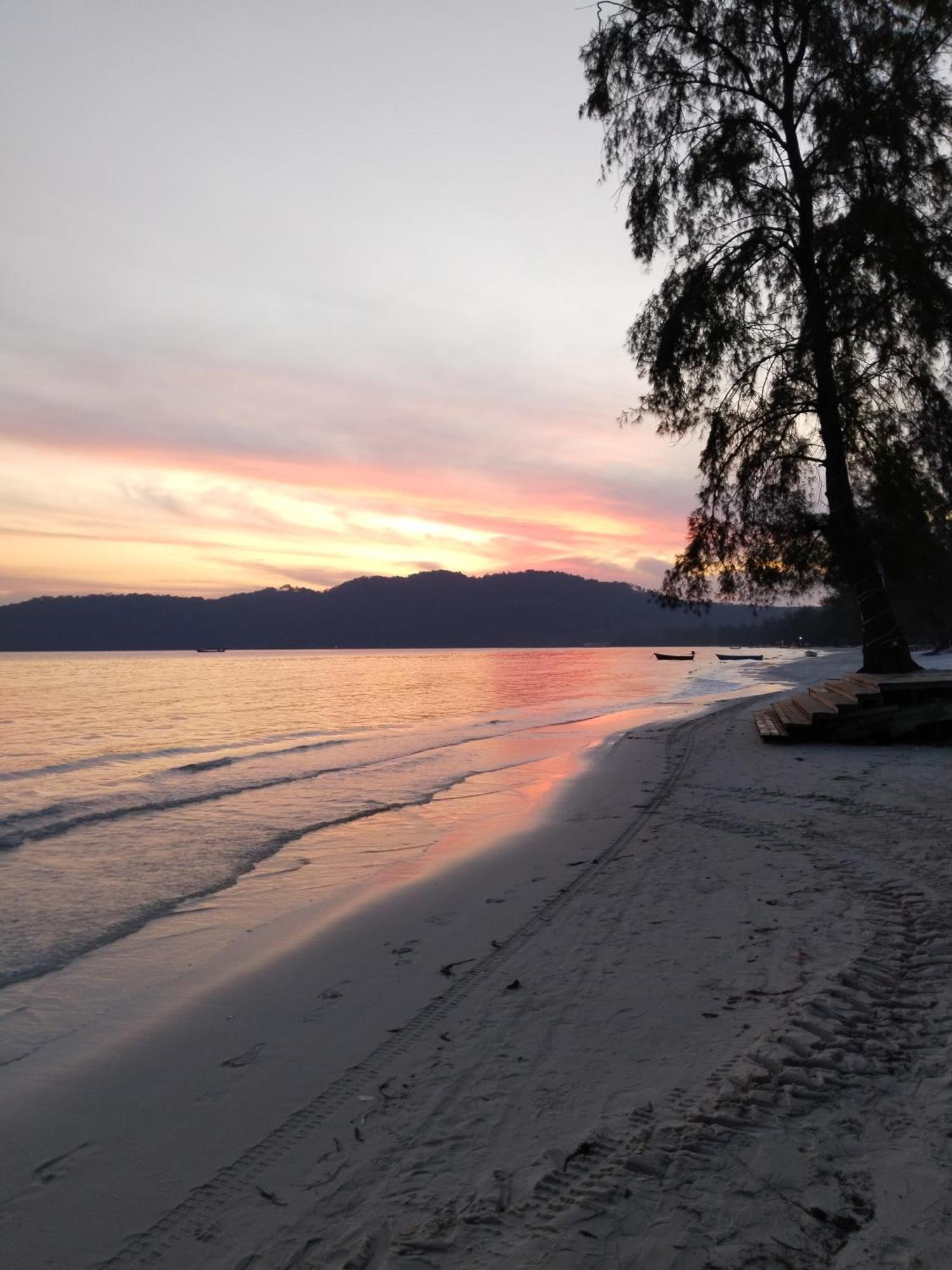 Green Blue Beach Hostel Đảo Koh Rong Samloem Ngoại thất bức ảnh