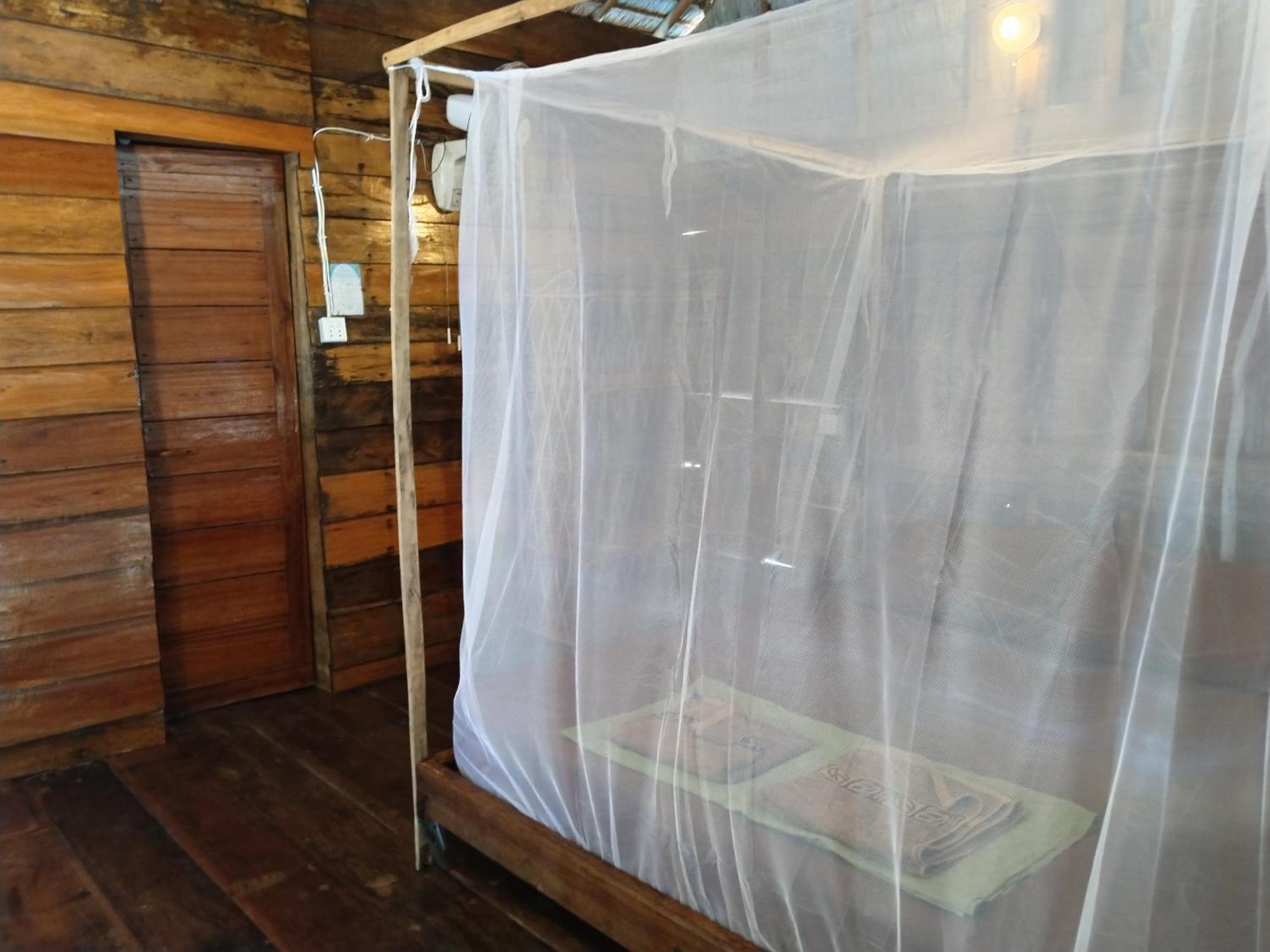 Green Blue Beach Hostel Đảo Koh Rong Samloem Ngoại thất bức ảnh