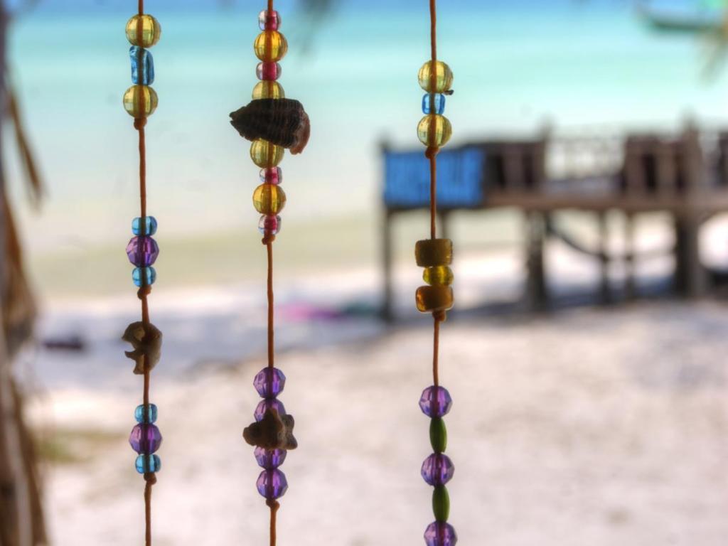 Green Blue Beach Hostel Đảo Koh Rong Samloem Ngoại thất bức ảnh