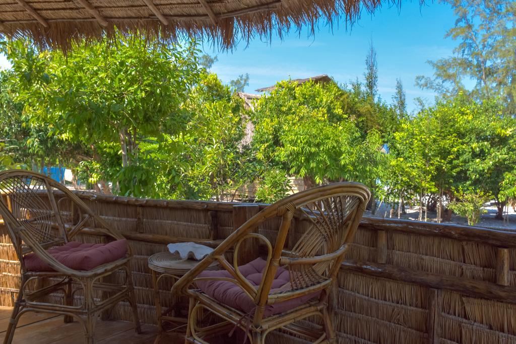 Green Blue Beach Hostel Đảo Koh Rong Samloem Ngoại thất bức ảnh