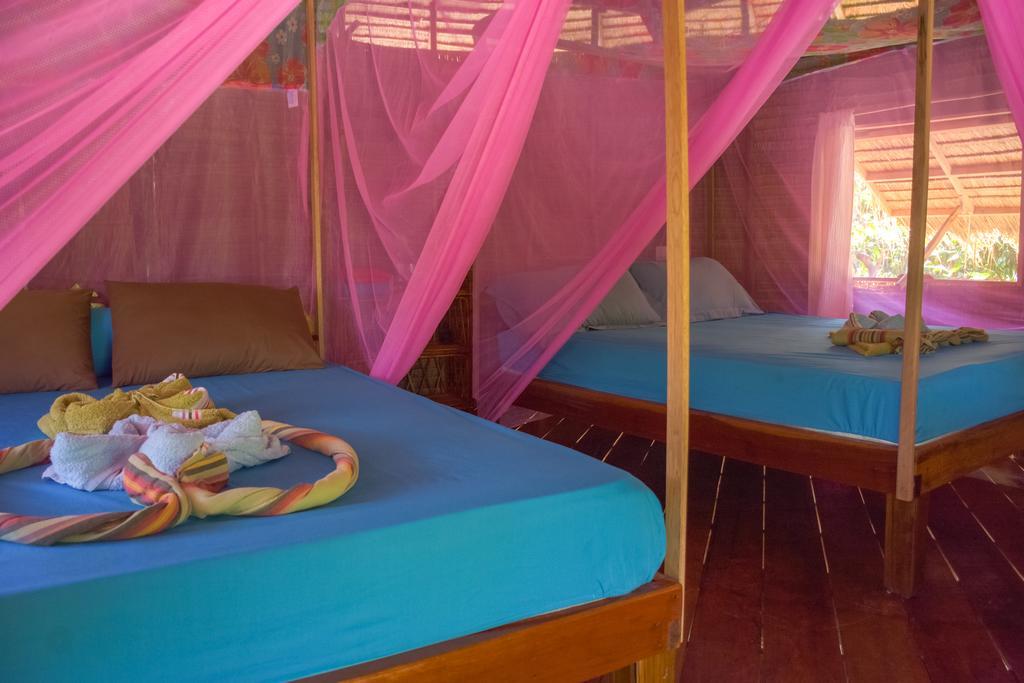 Green Blue Beach Hostel Đảo Koh Rong Samloem Ngoại thất bức ảnh